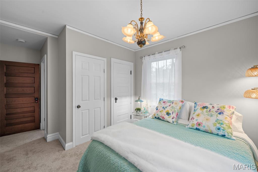 445 Algonquin Place