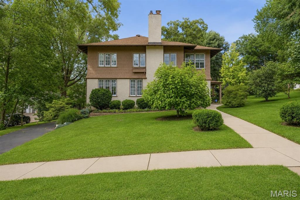 445 Algonquin Place