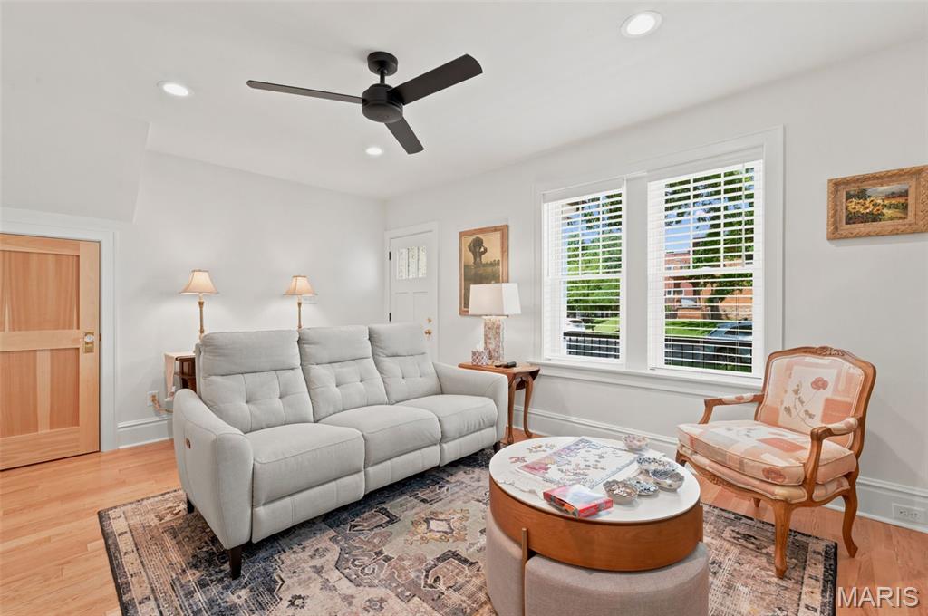 7520 Ethel Avenue Unit: 1F