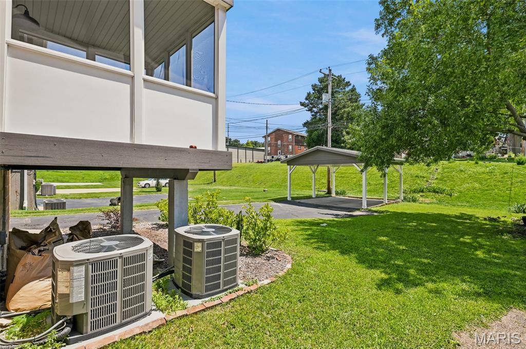 7520 Ethel Avenue Unit: 1F