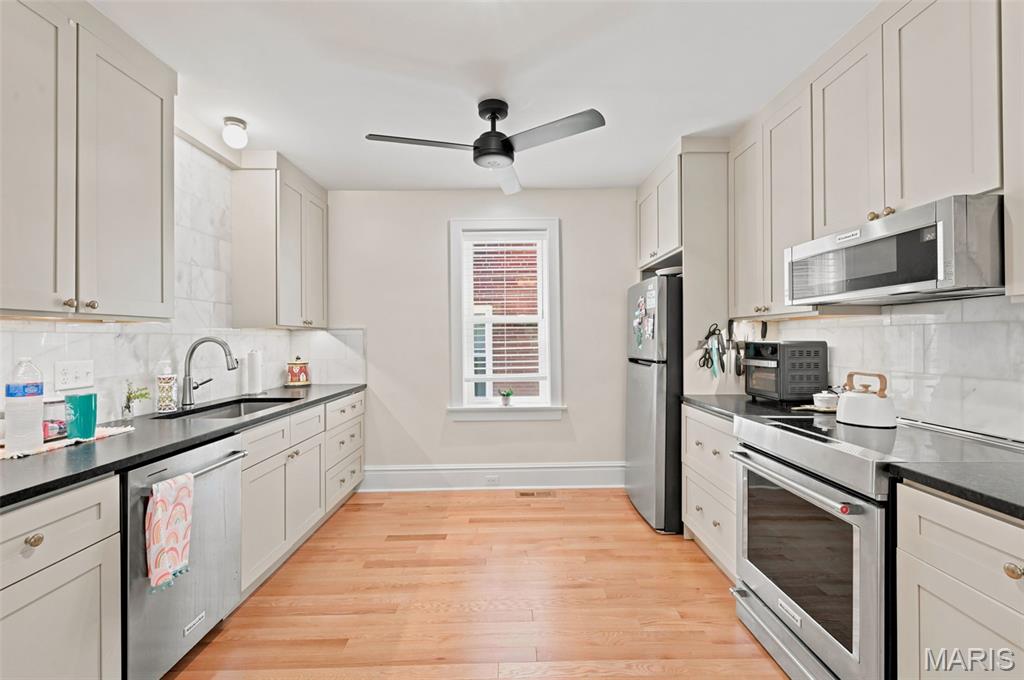 7520 Ethel Avenue Unit: 1F