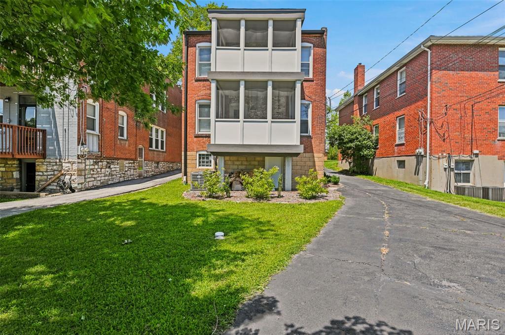 7520 Ethel Avenue Unit: 1F