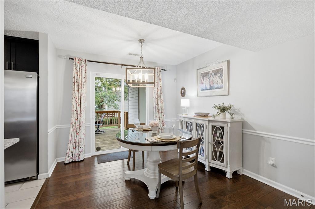 1443 Bobolink Place