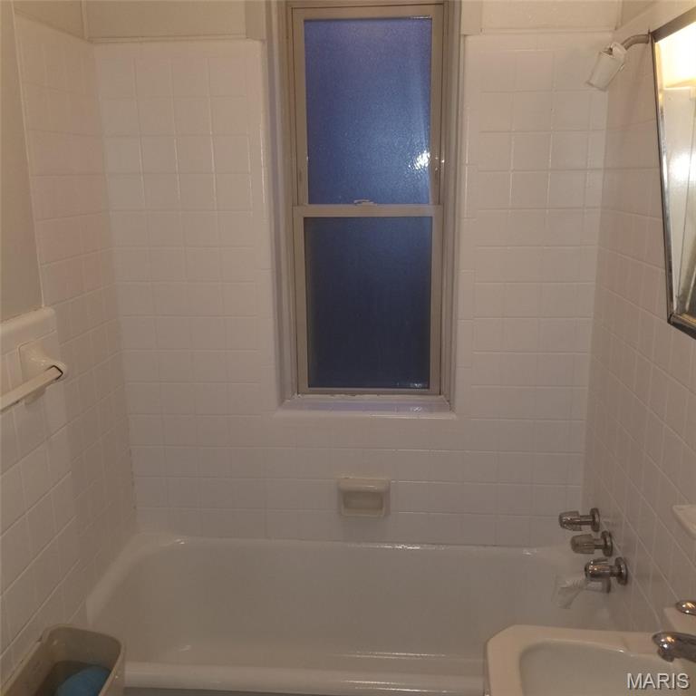 1404 Woodland Drive