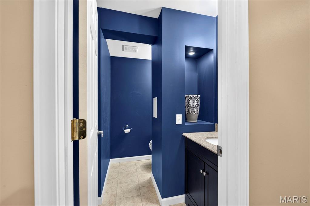 1211 Lake Canyon View