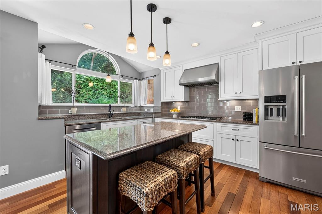 1211 Lake Canyon View