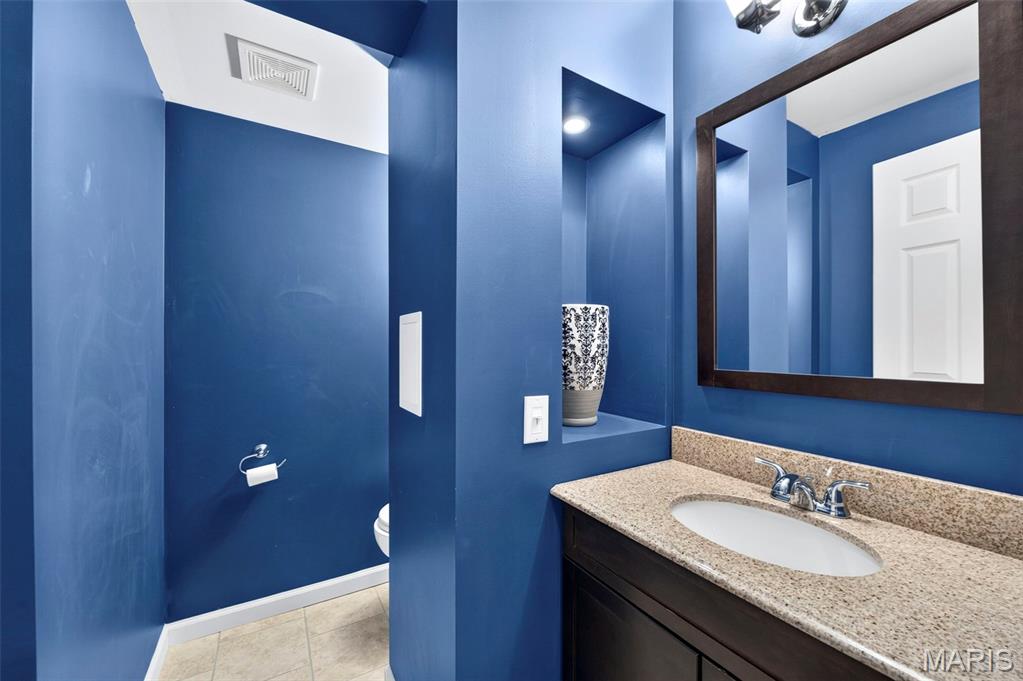 1211 Lake Canyon View