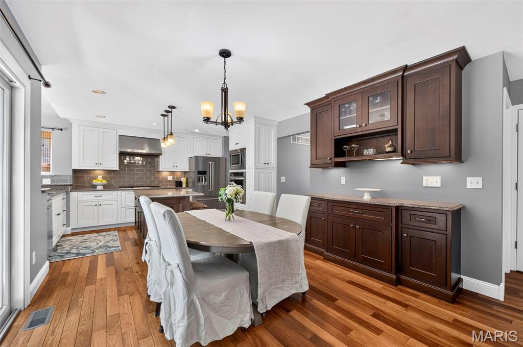 1211 Lake Canyon View