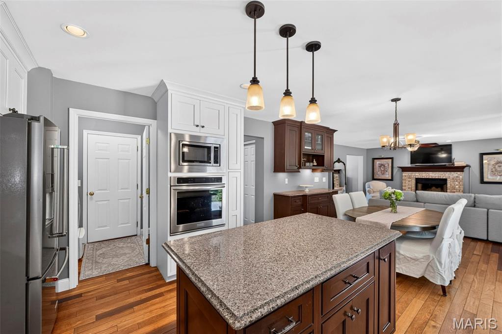 1211 Lake Canyon View