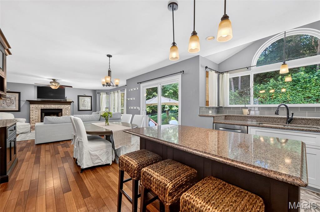 1211 Lake Canyon View