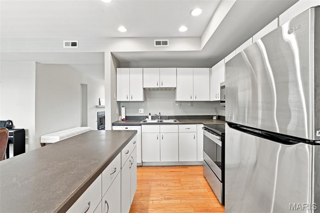 5885 Nina Place Unit: 2E