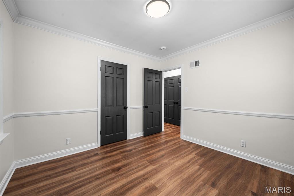 823 Victoria Place