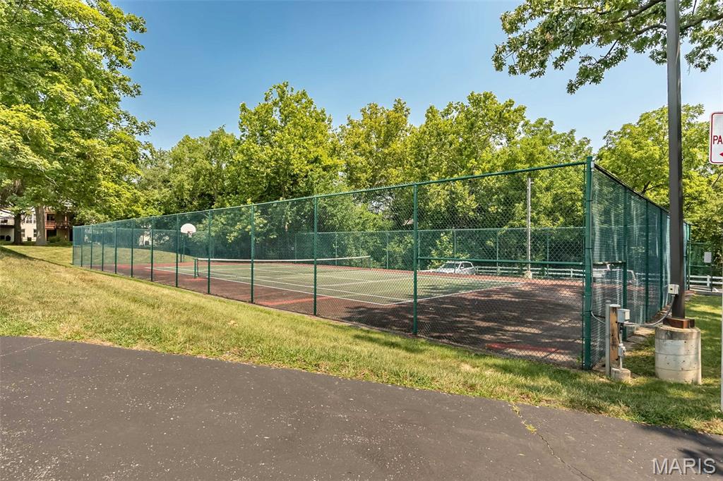 817 Woodside Trails Drive