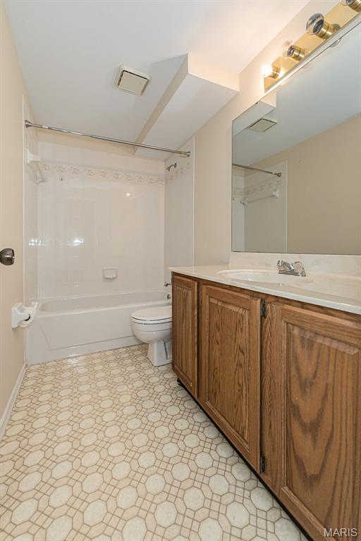 817 Woodside Trails Drive
