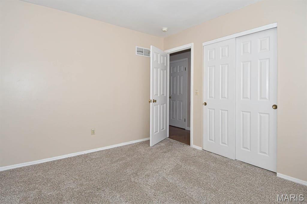 738 N Woodlawn