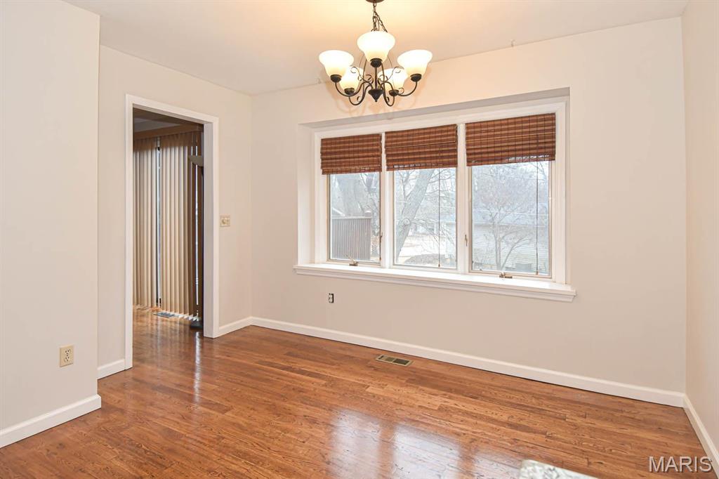 738 N Woodlawn