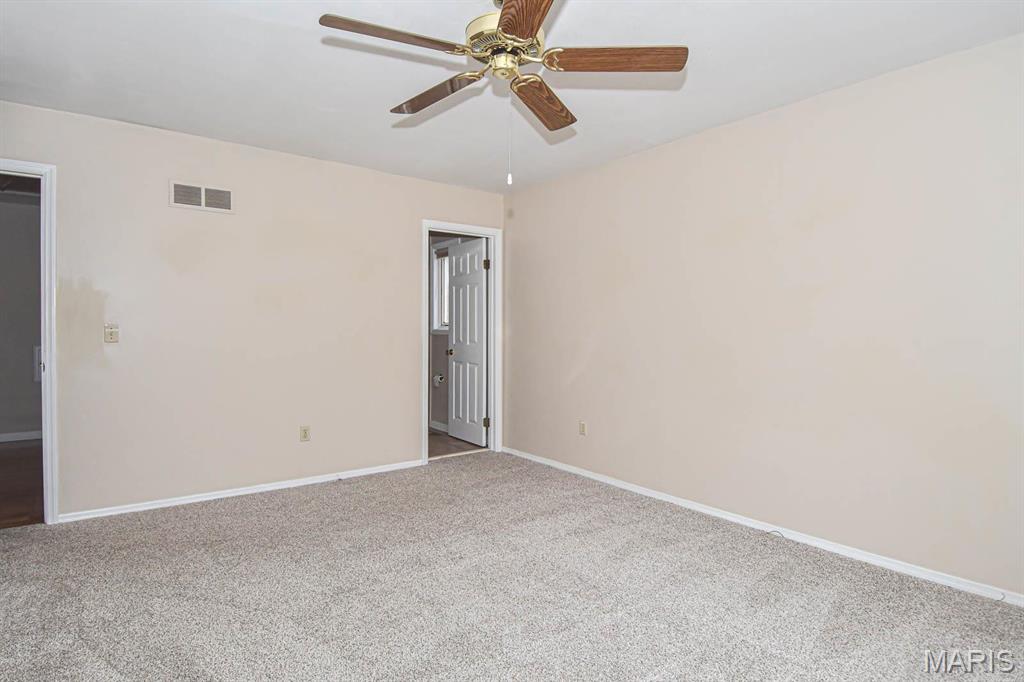 738 N Woodlawn