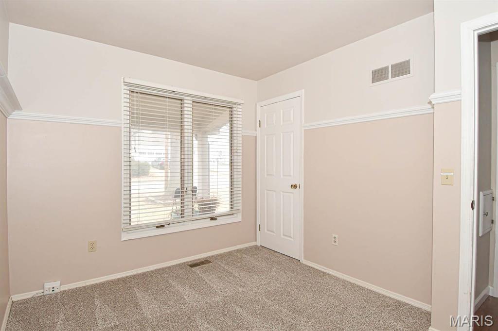 738 N Woodlawn