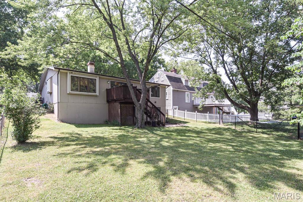738 N Woodlawn
