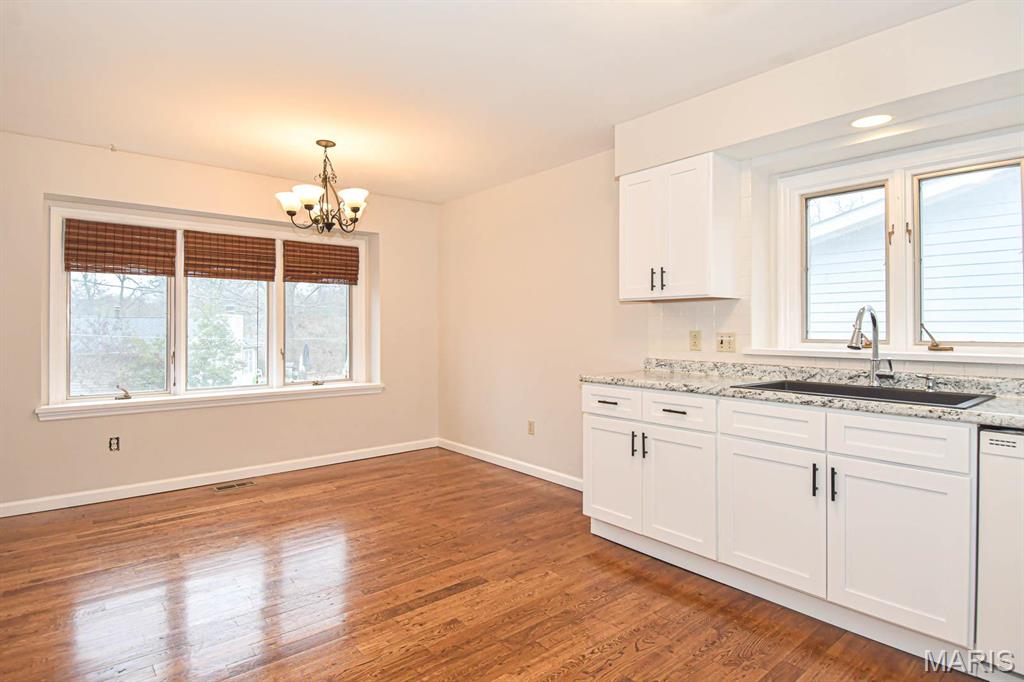 738 N Woodlawn