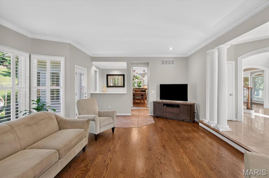 1059 Greystone Manor Parkway