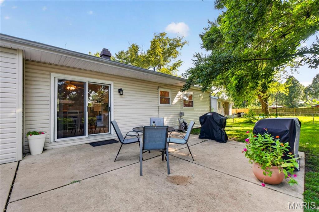 1285 Flora Lane