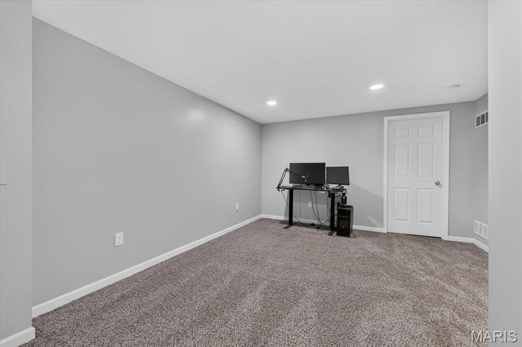 1285 Flora Lane