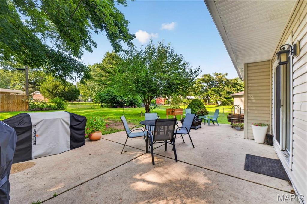 1285 Flora Lane