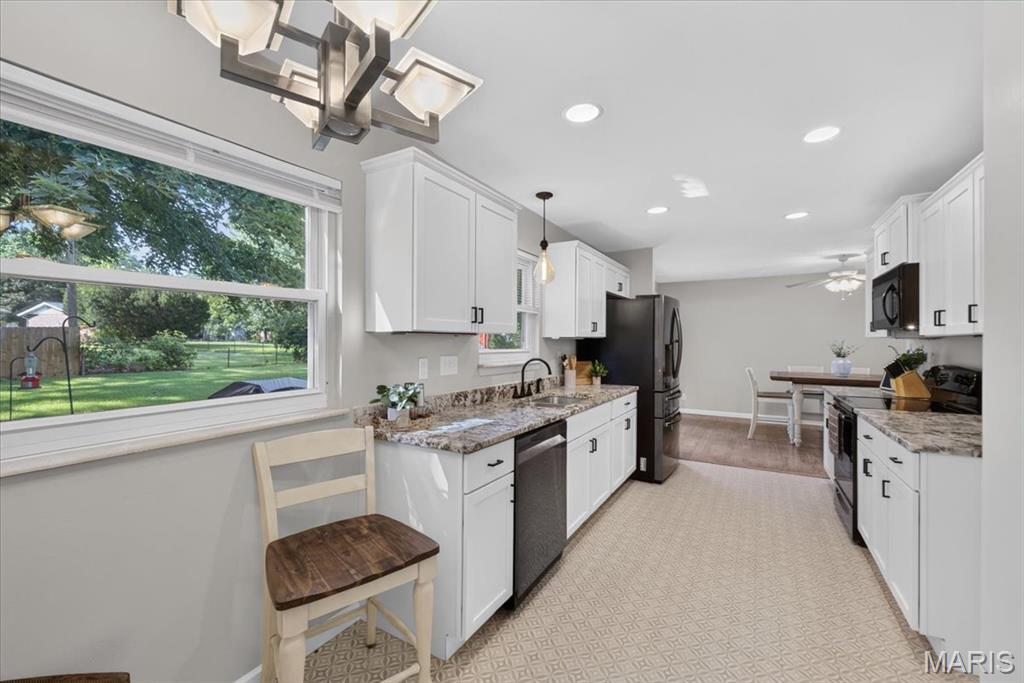 1285 Flora Lane