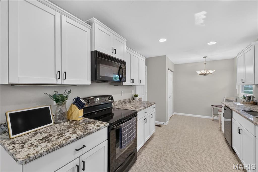 1285 Flora Lane