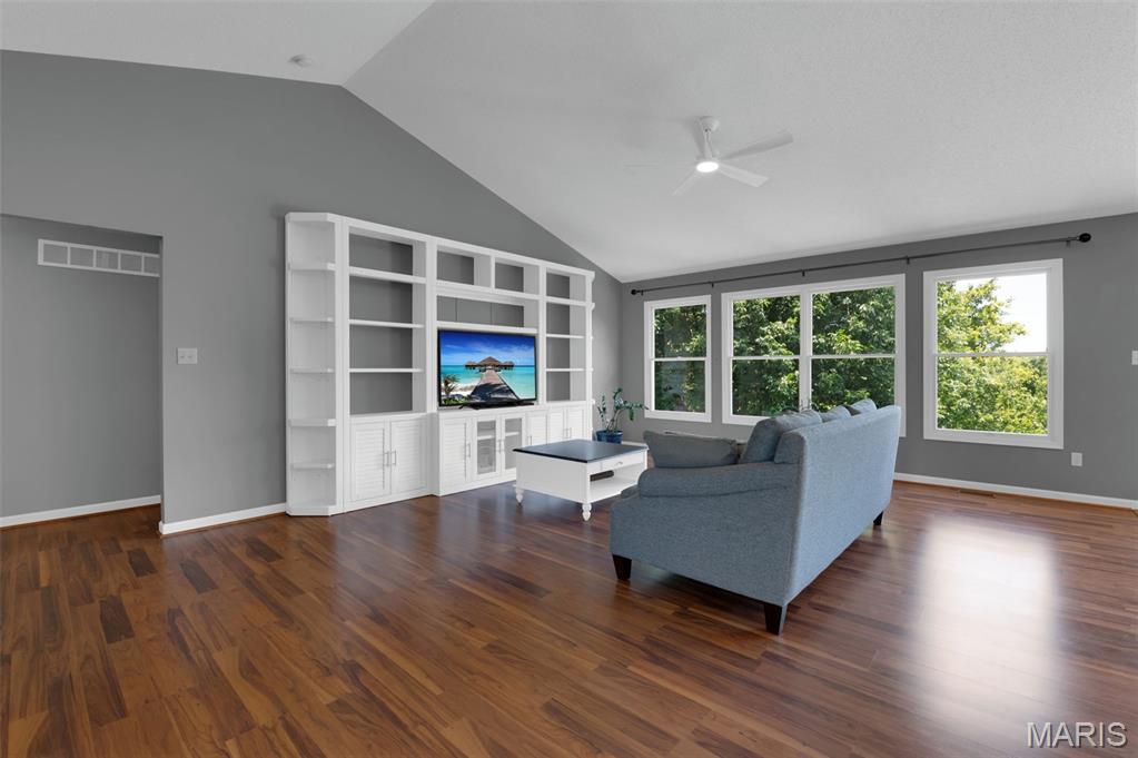 2202 Wild Pigeon Drive