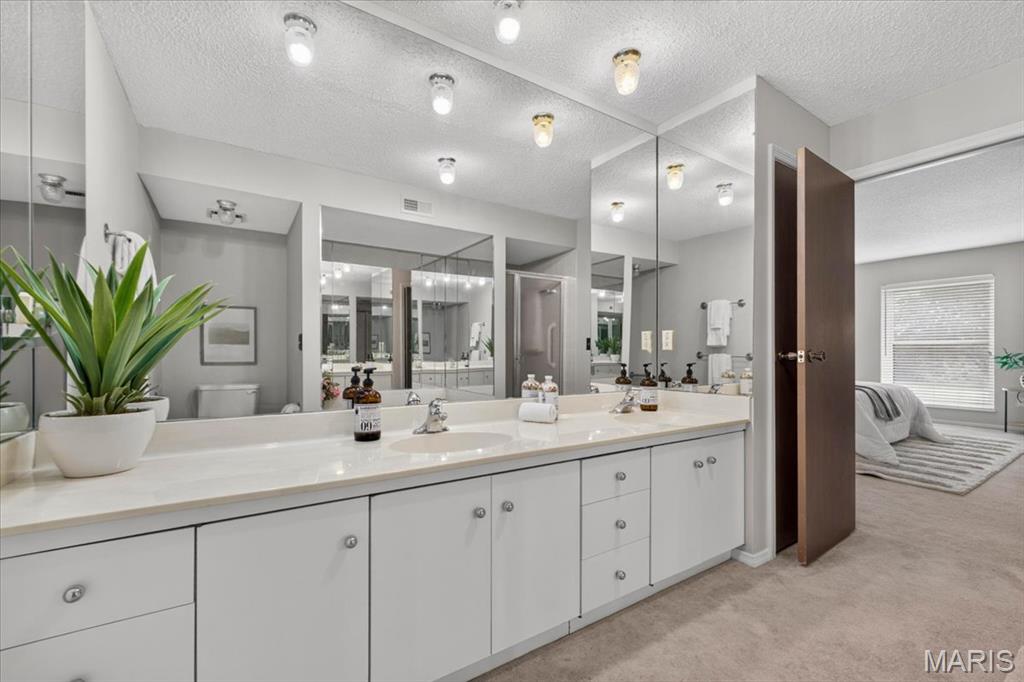 564 Sarah Lane Unit: 104