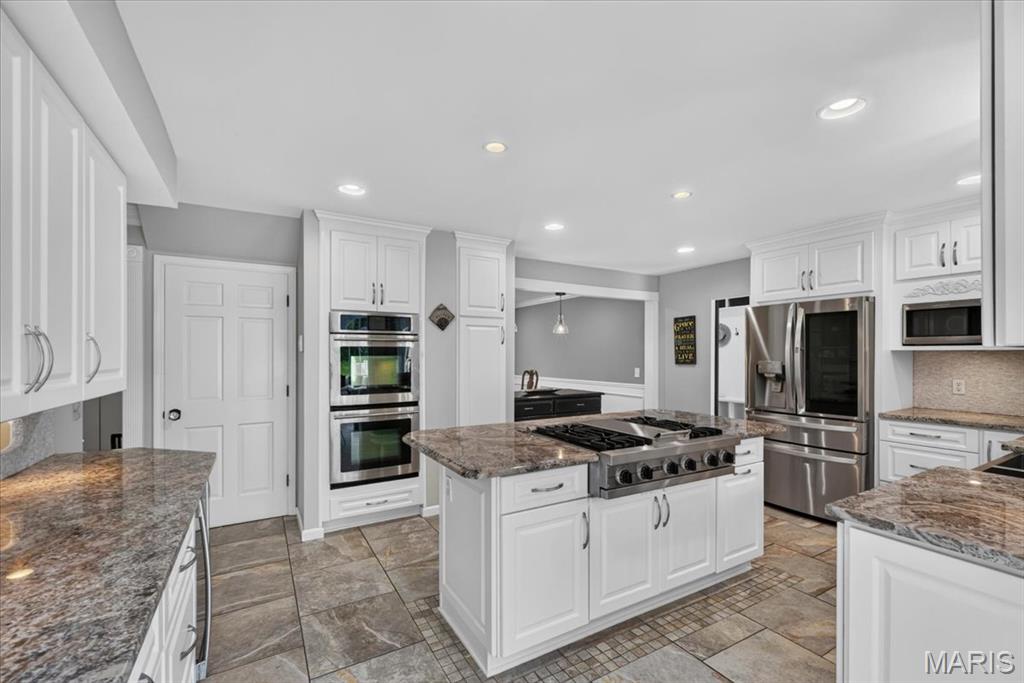 1609 Featherstone Drive