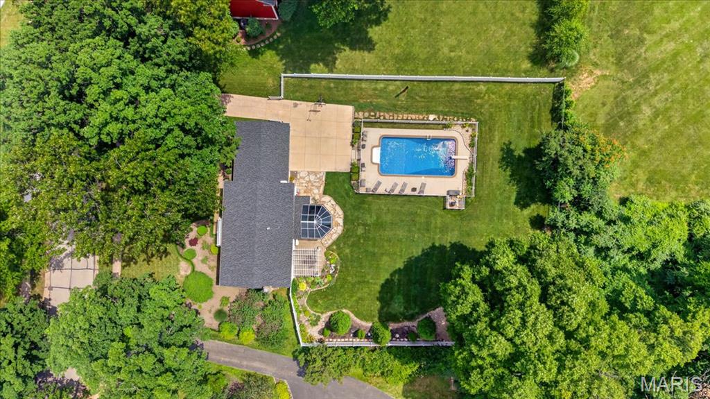 1609 Featherstone Drive