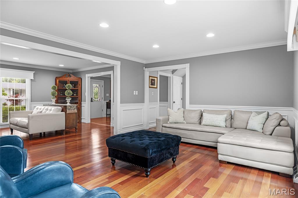 1609 Featherstone Drive