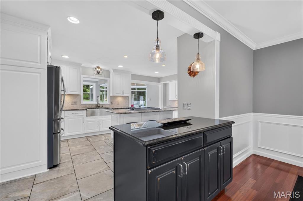 1609 Featherstone Drive