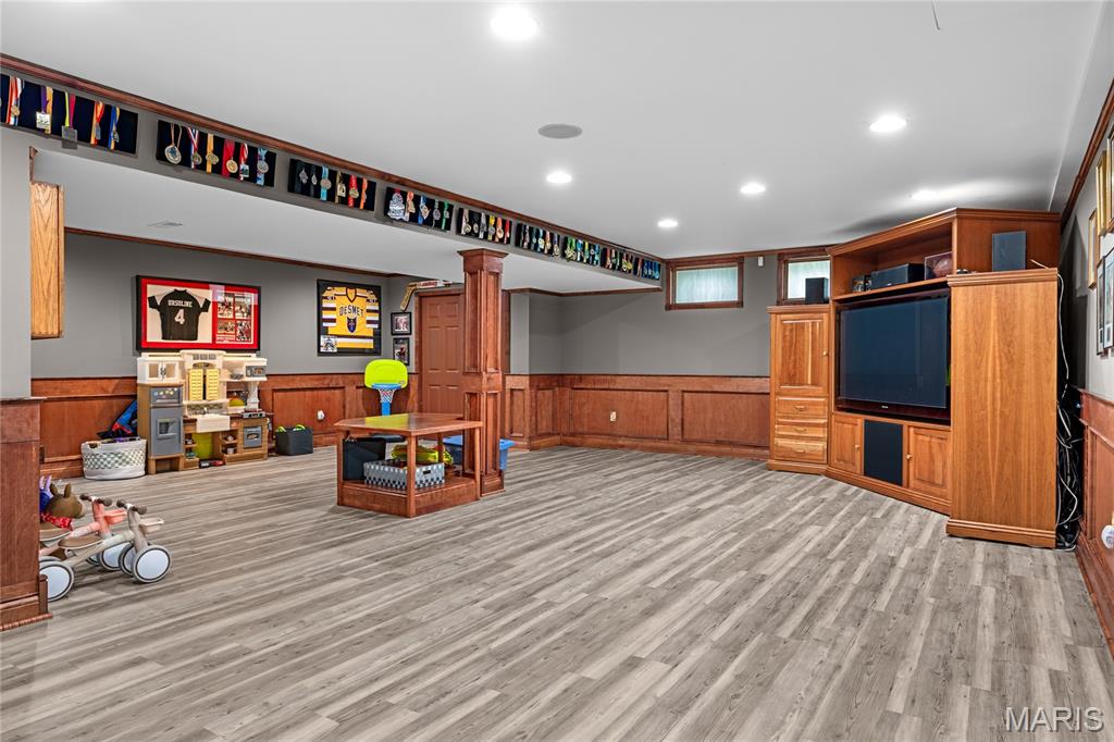 1609 Featherstone Drive