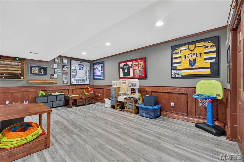 1609 Featherstone Drive