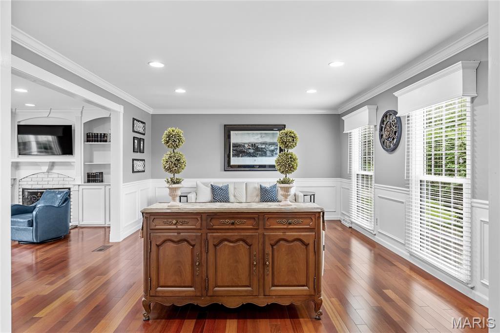 1609 Featherstone Drive