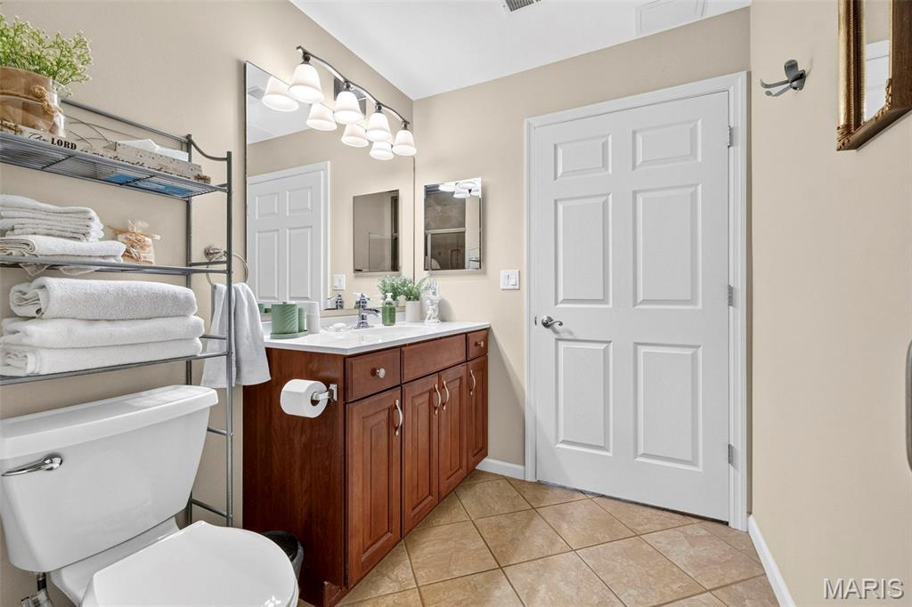 5 Monarch Trace Court Unit: 208