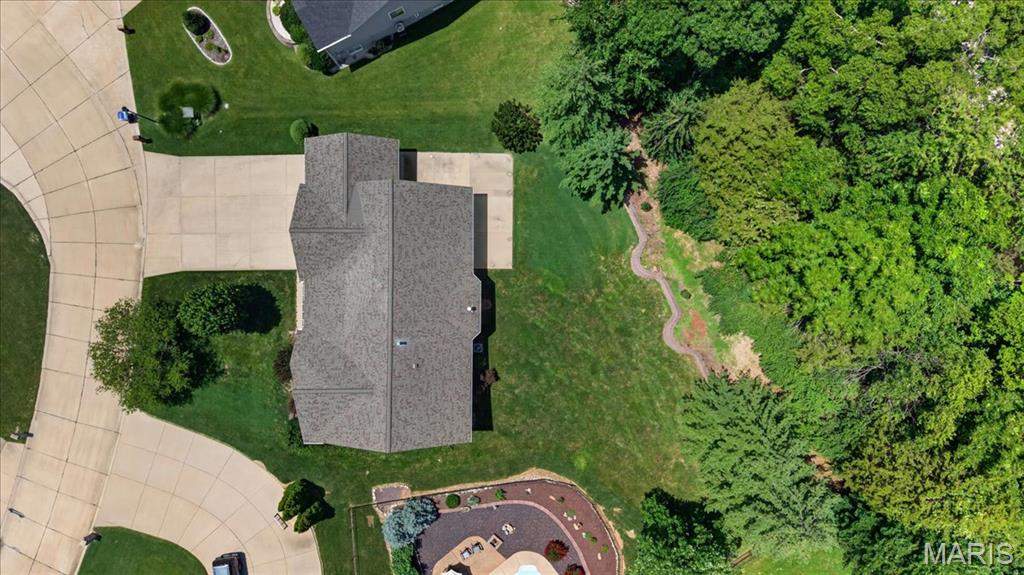945 Huntington Chase Drive
