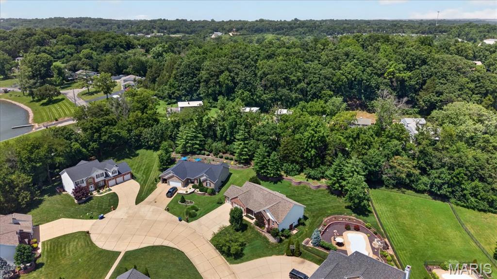 945 Huntington Chase Drive