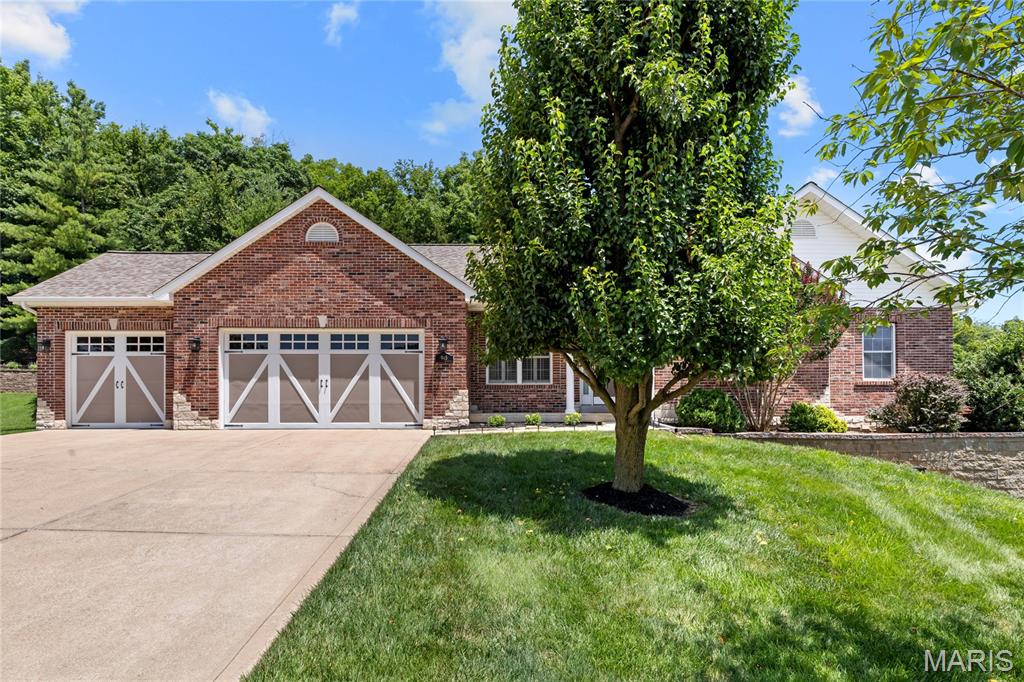 945 Huntington Chase Drive