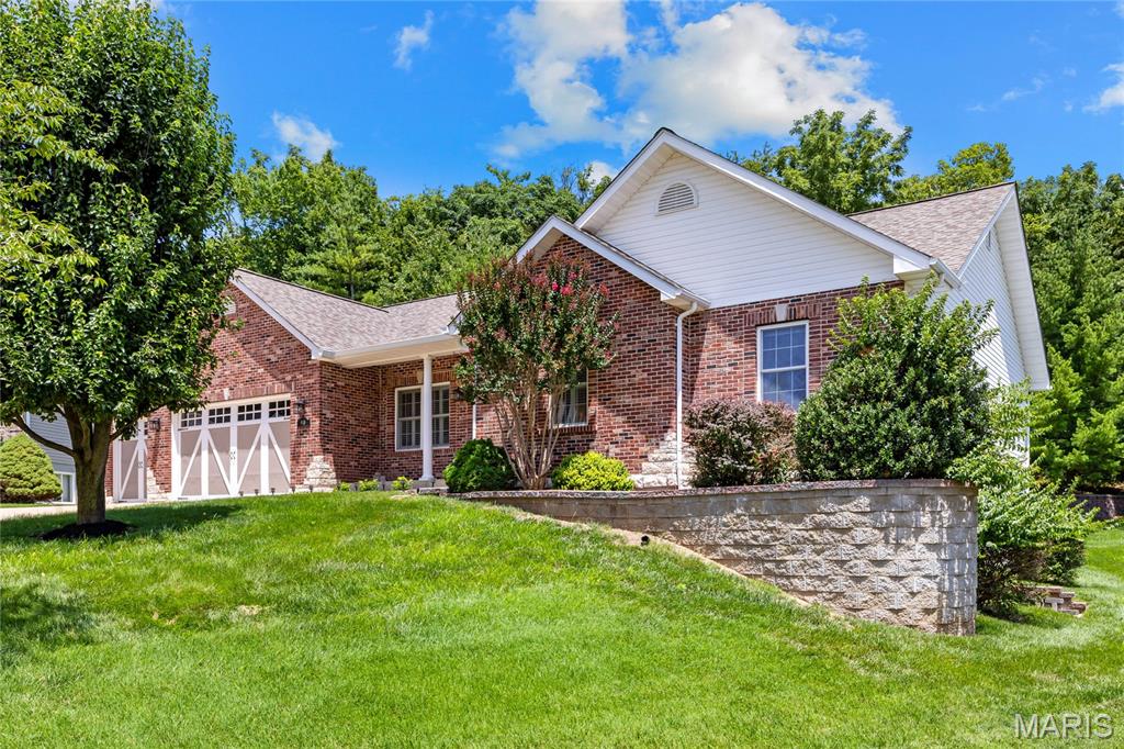 945 Huntington Chase Drive