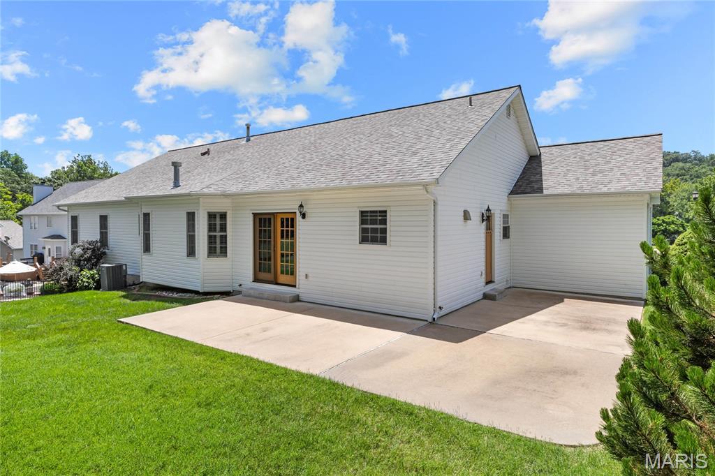 945 Huntington Chase Drive