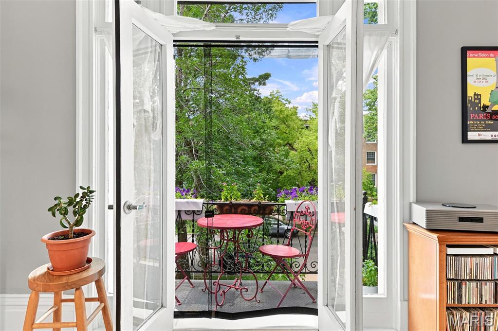 6115 Washington Boulevard Unit: 201