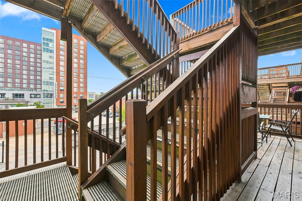 6115 Washington Boulevard Unit: 201