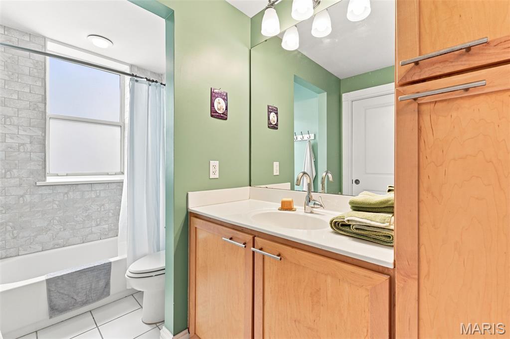 6115 Washington Boulevard Unit: 201