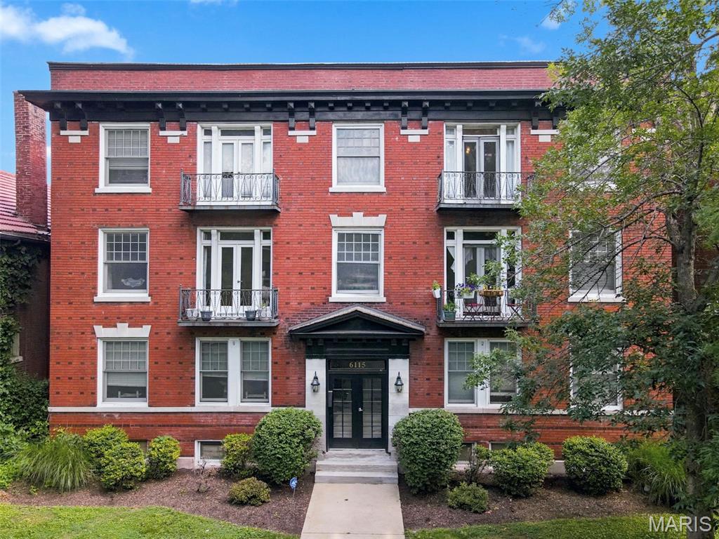 6115 Washington Boulevard Unit: 201