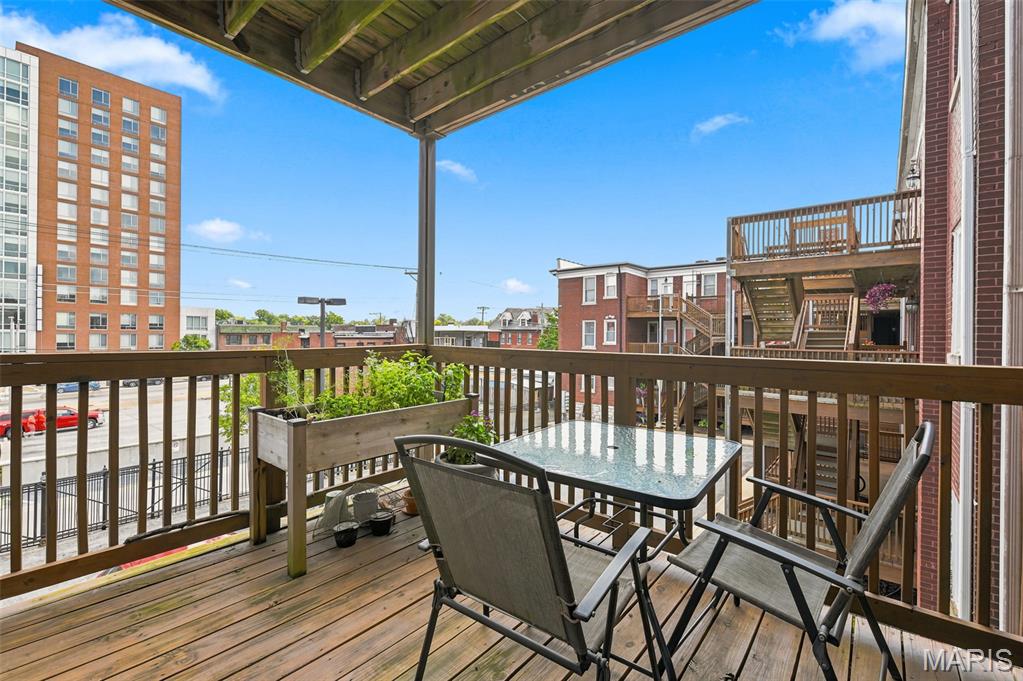 6115 Washington Boulevard Unit: 201